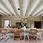L'ancien Relais De Poste*** Holiday home Saint-Dier-d'Auvergne