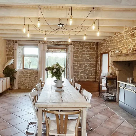 L'ancien Relais De Poste*** *