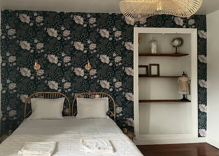 L'ancien Relais De Poste*** Сasa de vacaciones Saint-Dier-dʼAuvergne